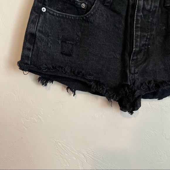 Forever 21 Black Distressed Raw Hem Denim Shorts - Picture 3 of 9